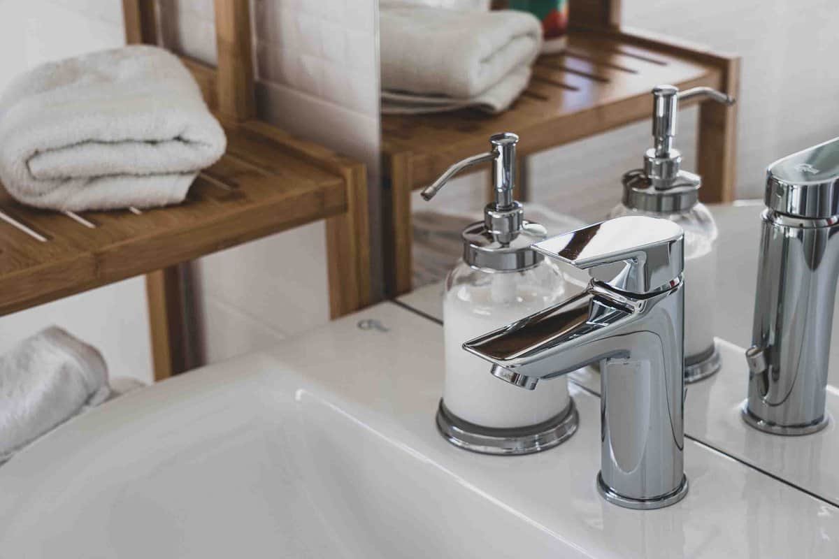 STAINLESS STEEL FAUCETS-bathroom-accessories-scaled