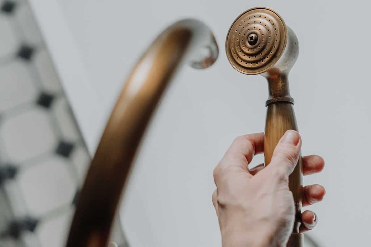 clean showerheads-clean-a-shower-head