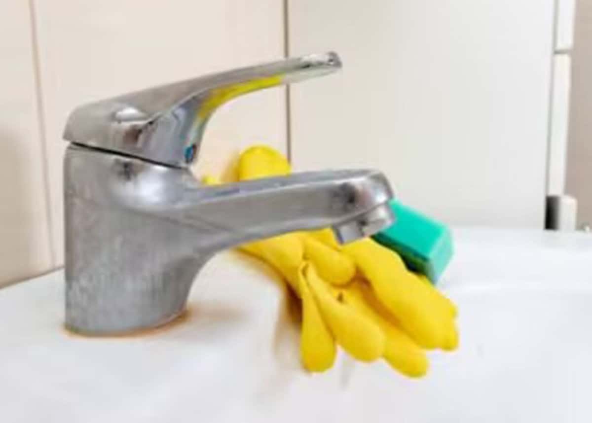 repair-Rusty-and-Stained-Faucet repair-Rusty-and-Stained-Faucet