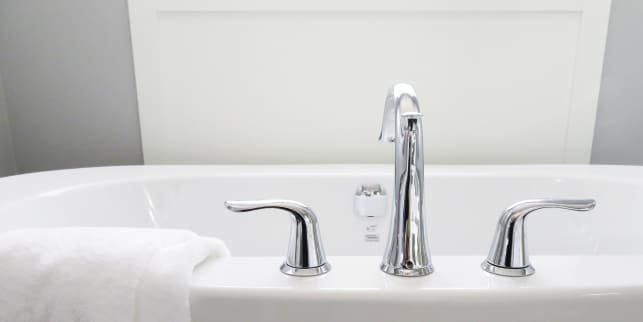 bathtub Deck-Mounted Faucets