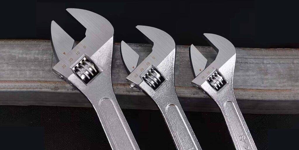 FAUCET HOSE EXTENSION turn off the water supply