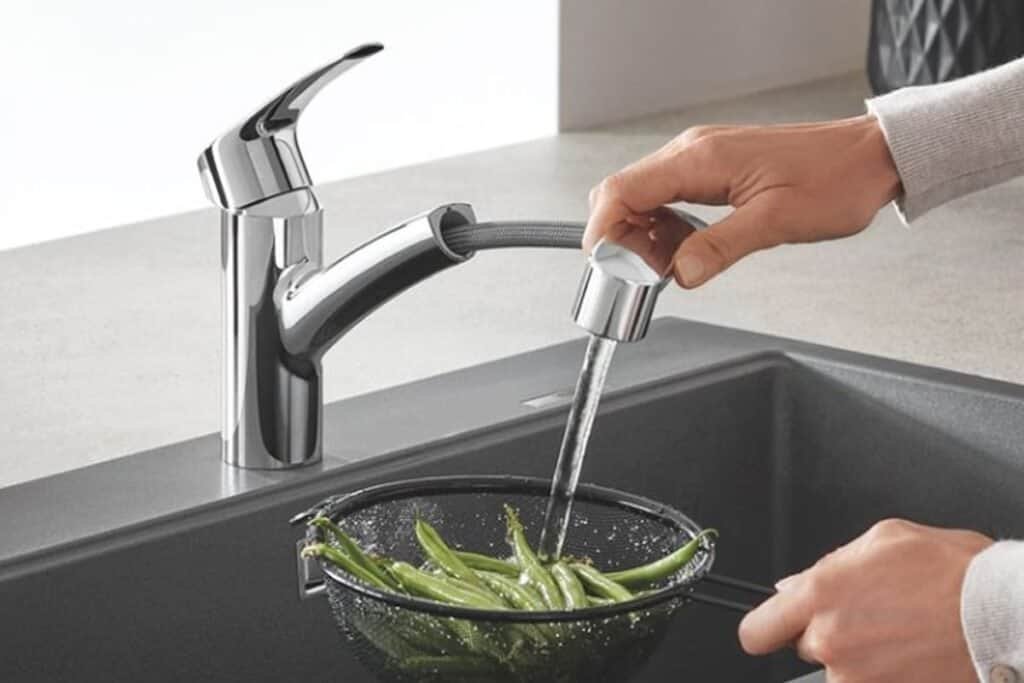 lead-free pull-down kitchen faucet